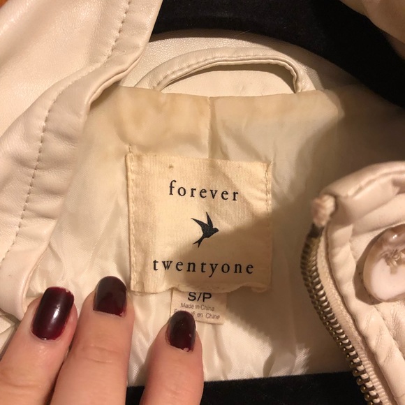 White pleather jacket - Picture 2 of 2